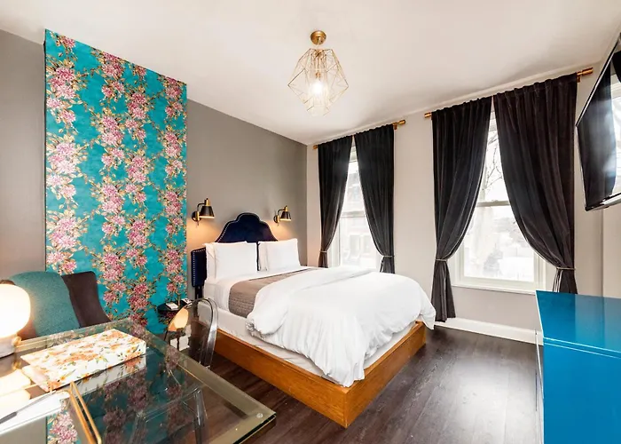 Wicker Park 3*
