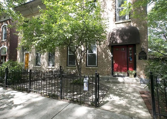 Wicker Park Bed and breakfast