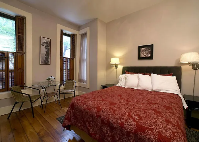 Wicker Park Bed and breakfast Chicago